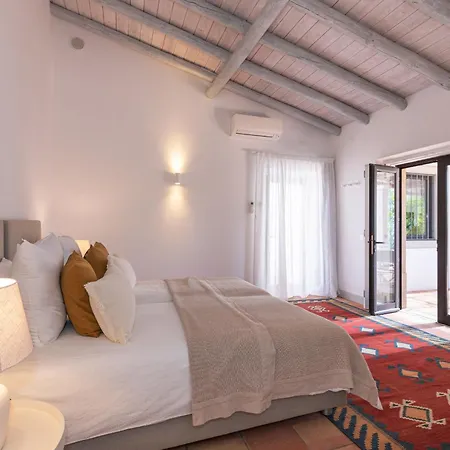 Casa Velha *
